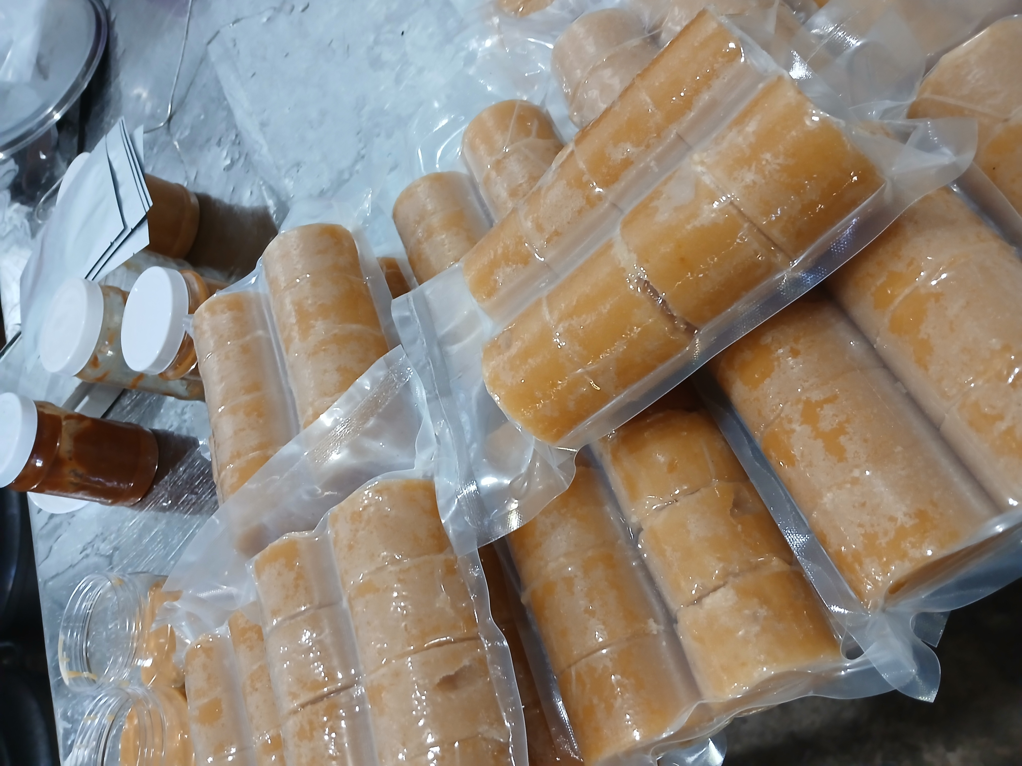 Đường thốt nốt viên to loại chè bánh màu vàng